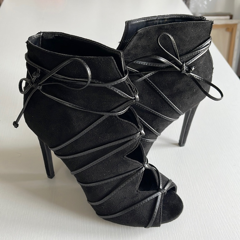 Black Lace Up Heels Faux Suede with Faux Leather Accents Runs 1/2 size big